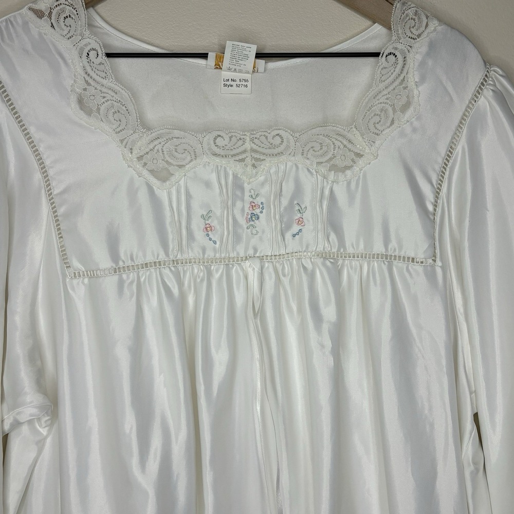 Vintage Barbizon Women's XL Nightgown Lace Cuddleskin Satin NWT White Retro 80s - Picture 10 of 13